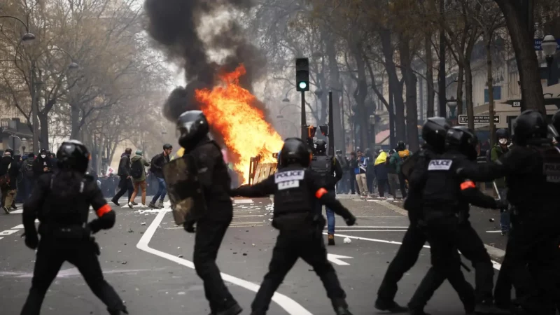 Más de tres millones de franceses salieron a las calles a protestar contra reforma de pensiones