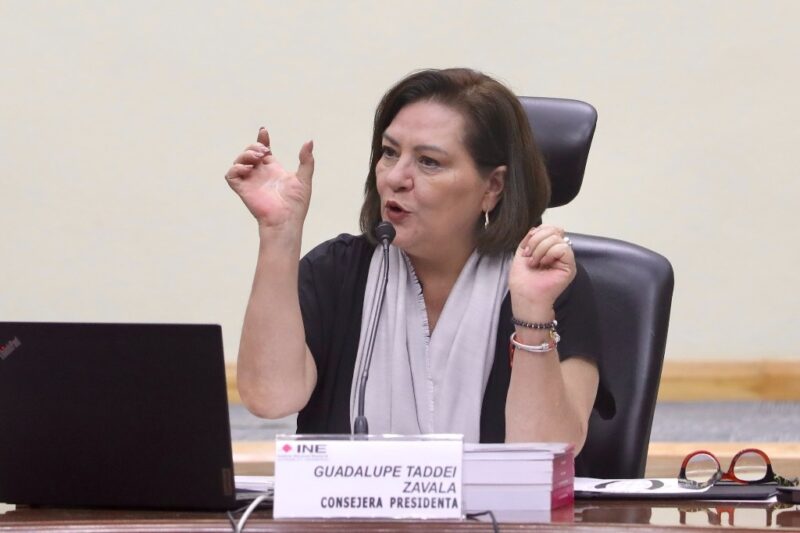 La presidenta del INE, Guadalupe Taddei, ordena evitar abusos presupuestales del pasado; se reduce el sueldo y renuncia a prestaciones