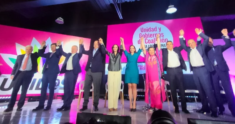 Presidenciables de PRI-PAN-PRD desfilan en foro; De Hoyos insiste en alianza con MC