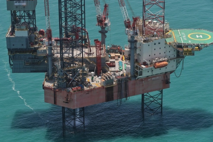Pemex produjo en abril 1.9 millones de barriles diarios de hidrocarburos