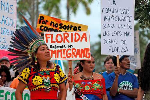Marchas contra la entrada en vigor de ley antimigrante en Florida