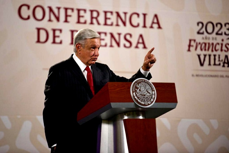 AMLO pide a Claudio X. González investigar posibles actos de corrupción de Xóchitl Gálvez. Dijo que el INAI puede agregarse a las pesquisas