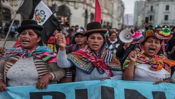 Video: Más movilizaciones para exigir la renuncia de la presidenta peruana