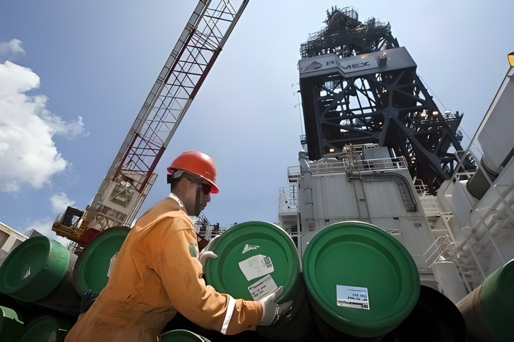 ‘Superpeso’ provoca disminución del 24% de los ingresos petroleros entre enero y mayo