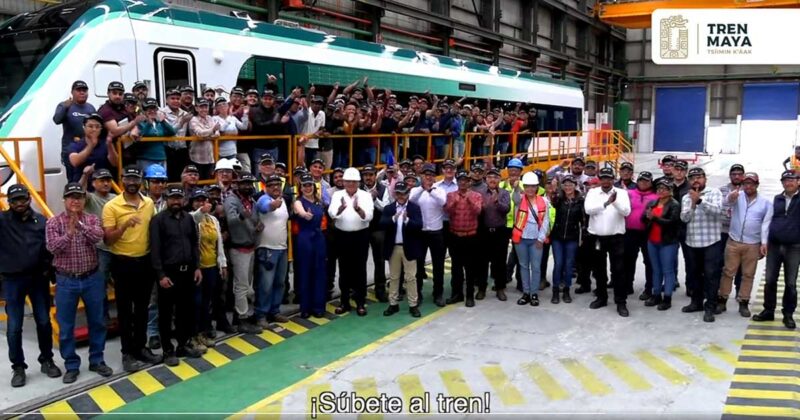 “Ya hay Tren Maya”. Esta mañana salió de la planta de Cd. Sahagún a Cancún el primer tren de cuatro vagones para 230 pasajeros a fin de iniciar pruebas en agosto