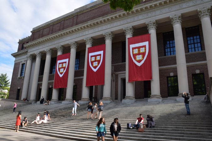 La Corte Suprema demuele derechos de latinos y afroamericanos en Universidades de Harvard y Carolina del Norte