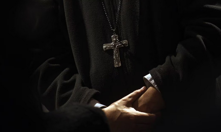 Inicia reposición del juicio de sacerdote acusado de violación y corrupción de menores