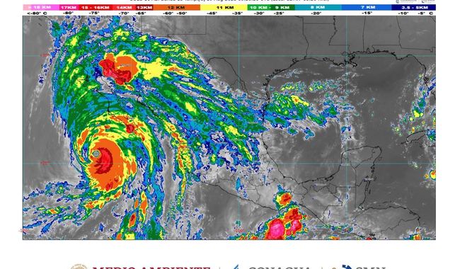 Hilary, como huracán categoría 4, continúa su trayectoria hacia la costa occidental de la Península de Baja California. Hay 113 refugios en BCS