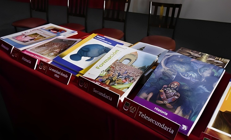 El gobierno de Chihuahua empleará recursos propios para reimprimir libros de texto gratuitos de 2019 y de años anteriores a la Nueva Escuela Mexicana