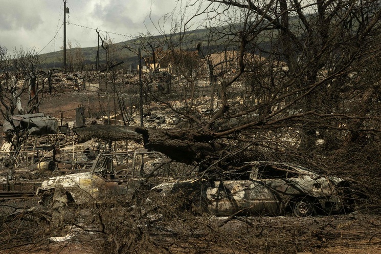 Sube a 99 cifra de muertos tras incendios en Maui, Hawái