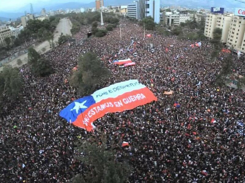 Chile: Marchas masivas en Santiago y otras ciudades en honor a Allende