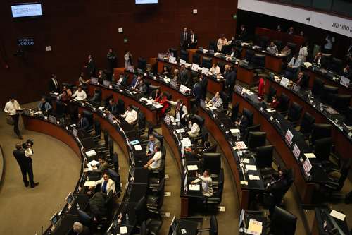 El Senado aprobó la extinción de 13 fideicomisos del Poder Judicial. “¿Por qué ganan hasta 700 mil pesos mensuales?”, pregunta AMLO a miembros de la SC