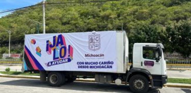 Video: Autoridades evacúan Acapulco desde 2 aeropuertos y una central de camiones. Se entregan despensas y agua y empiezan a regularizarse servicios