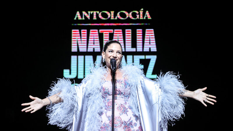 Videos: Natalia Jiménez, española radicada en México, cumple dos décadas de carrera musical
