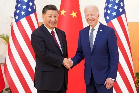 Se reunirán Biden y Xi Jinping para “estabilizar” relaciones