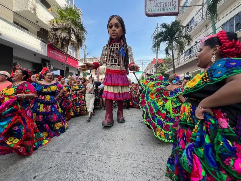 Video: Desde Chiapas, la ‘Pequeña Amal’, símbolo internacional de refugiados, se despide de México