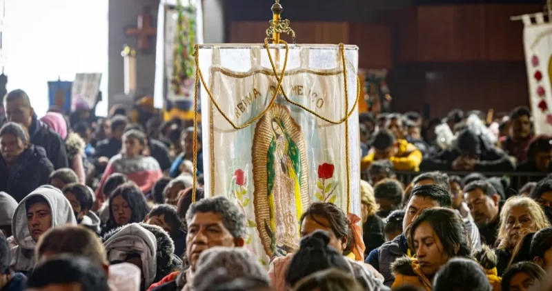 Video: El clima no detiene a creyentes que por decenas de miles siguen llegando a la Basílica de Guadalupe. “Las Mañanitas”, transmitidas nacional e internacionalmente