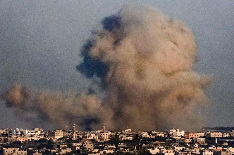 Video: Israel continúa bombardeos; advierte que no parará hasta desmilitarizar Gaza