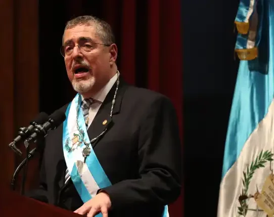 Video: Bernardo Arévalo ya es presidente de Guatemala. Supera amagos de dictadura y destaca: “Nunca más autoritarismo, violencia y arbitrariedad”