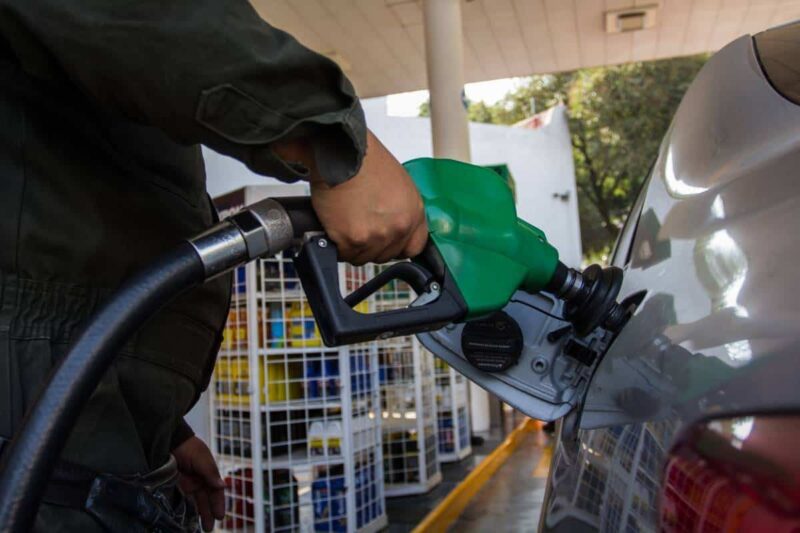 Pocos distribuidores creyeron en la guerra sucia del supuesto ‘gasolinazo’: AMLO