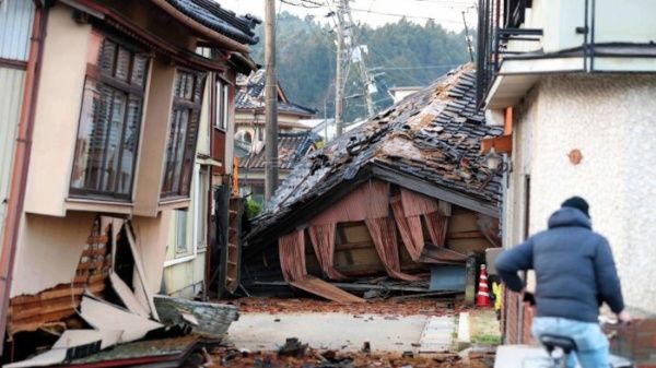 Sube a 126 el número de muertos por los terremotos en Japón