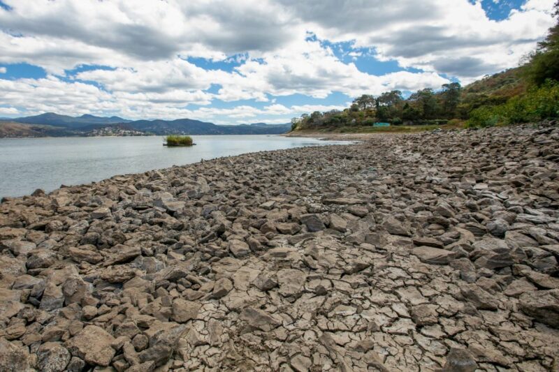 En condiciones de sequía, la cuenca del río Cutzamala