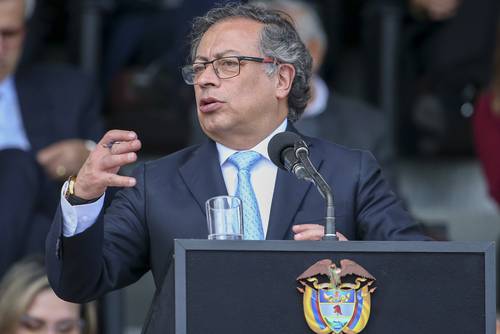 Acusa el presidente Petro a fiscalía de planear golpe de Estado en Colombia