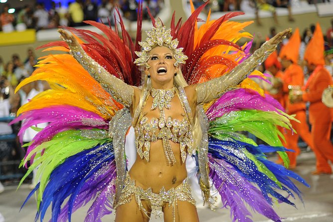 Videos: Tiembla de euforia el carnaval de Río de Janeiro