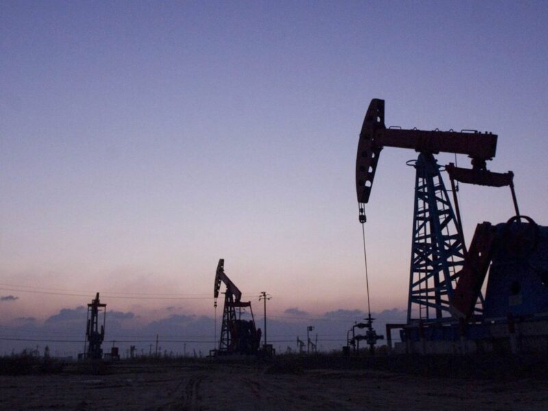 El precio del petróleo se dispara a máximos desde octubre ante un posible ataque iraní contra Israel